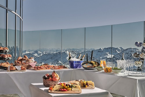 2026-12-19 - Frühstück über den Wolken